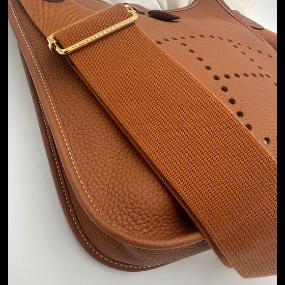 100% Authentic HERMES EVELYNE 29 III GM GOLD w/ gold hardware receipt LIKE NEW! - Picture 8 of 16